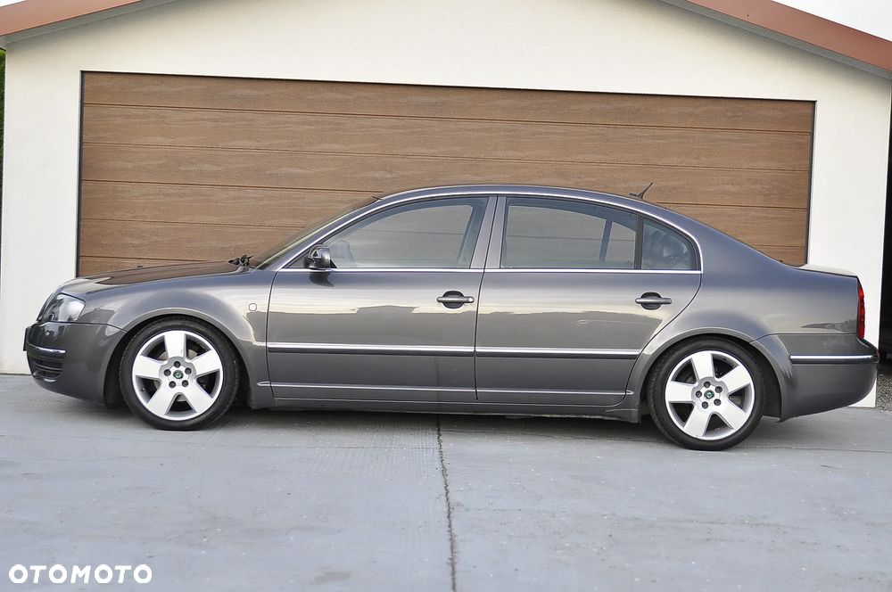 Skoda Superb 1.8 Turbo Elegance - 11