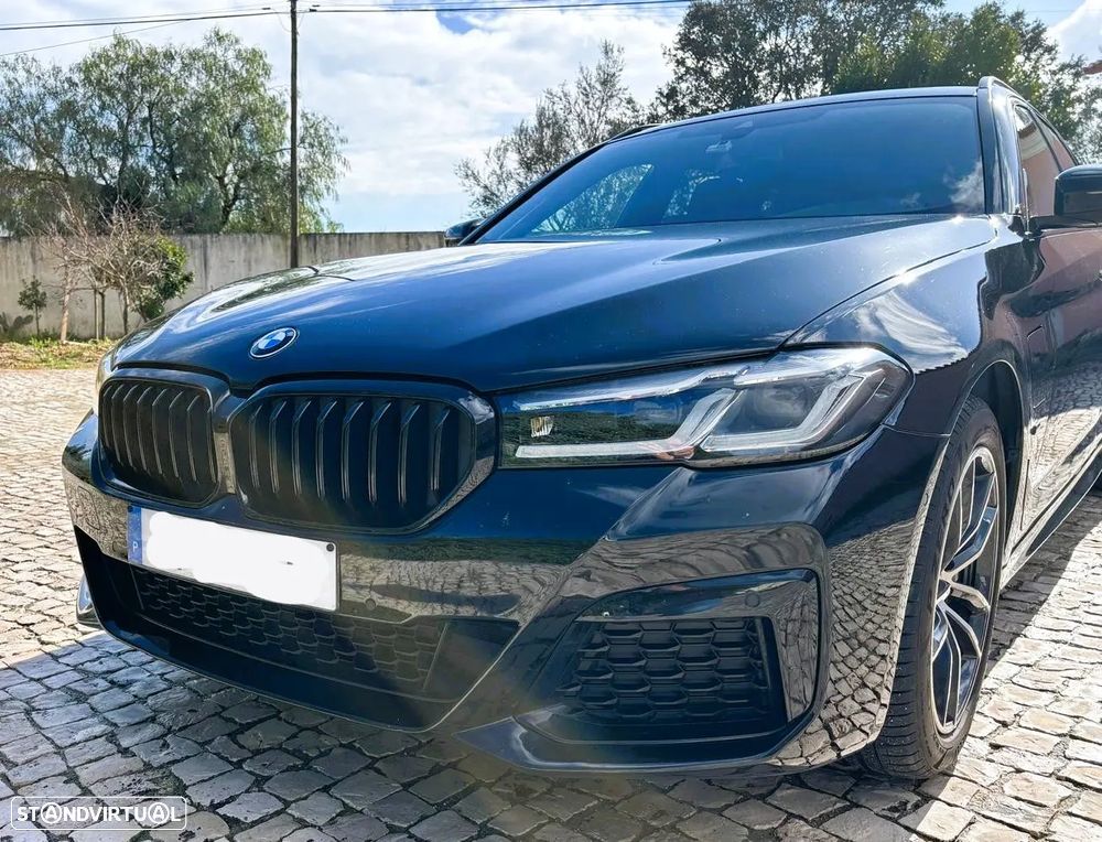 BMW 530 e Pack Desportivo M - 1