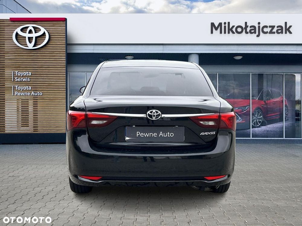 Toyota Avensis 1.8 Premium MS - 8