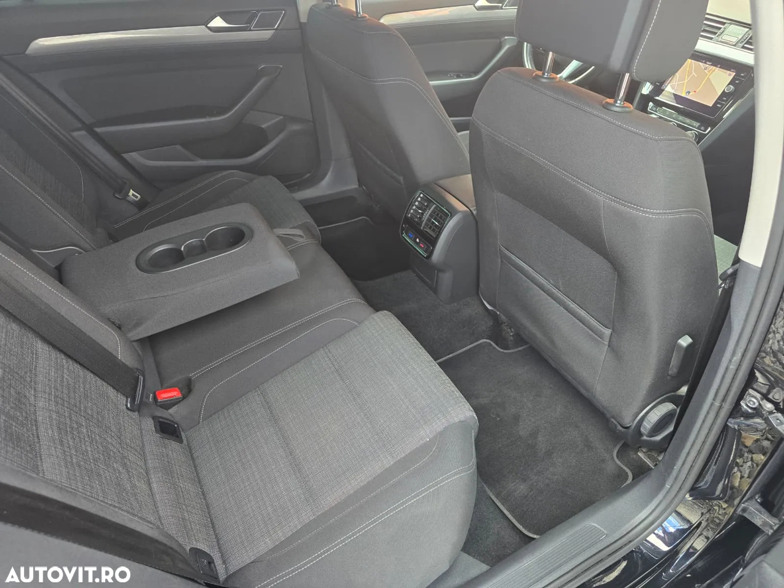 Volkswagen Passat Variant 2.0 TDI DSG Comfortline - 8