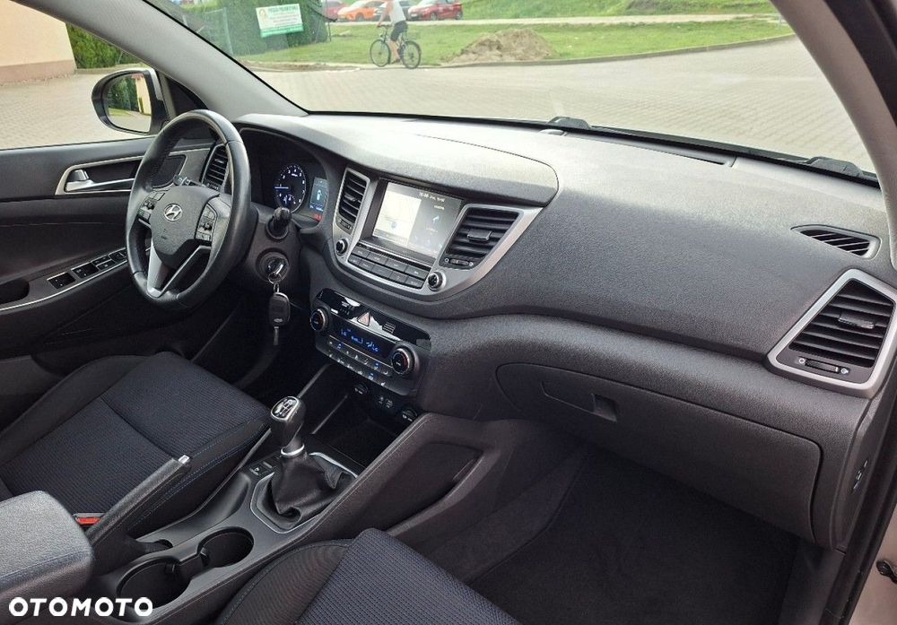 Hyundai Tucson - 16