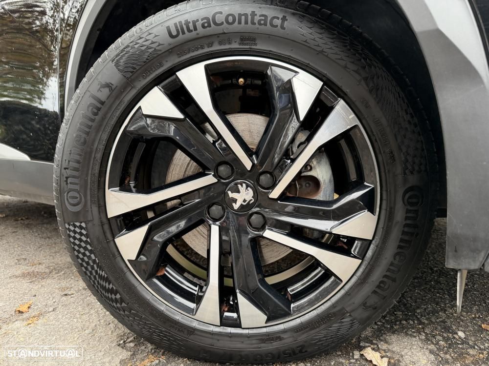 Peugeot e-2008 50 kWh GT - 3