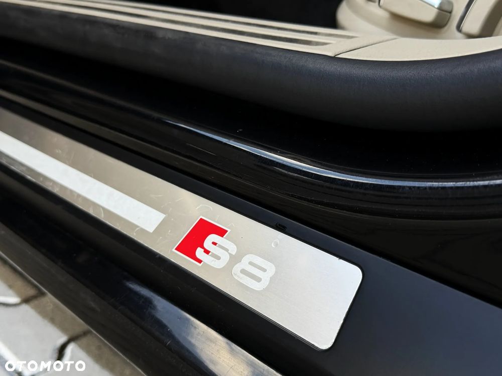Audi S8 5.2 FSI Quattro - 11