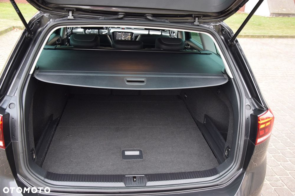 Volkswagen Passat Alltrack 2.0 TDI SCR DSG 4Motion - 26