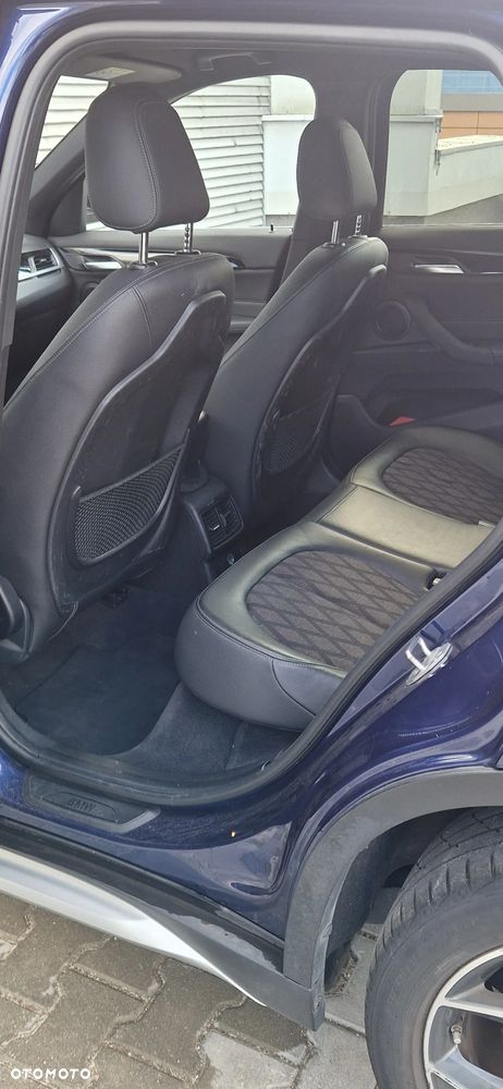 BMW X1 xDrive25d xLine - 32