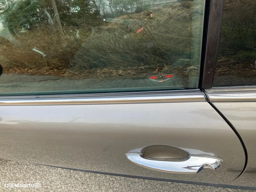 MINI 3 Portas One D - 8