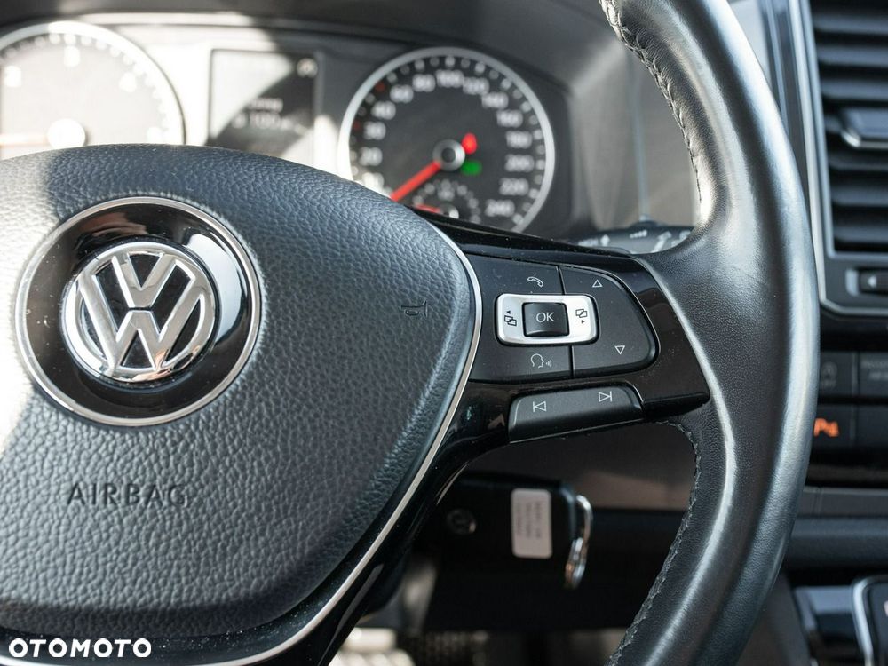 Volkswagen Multivan - 15