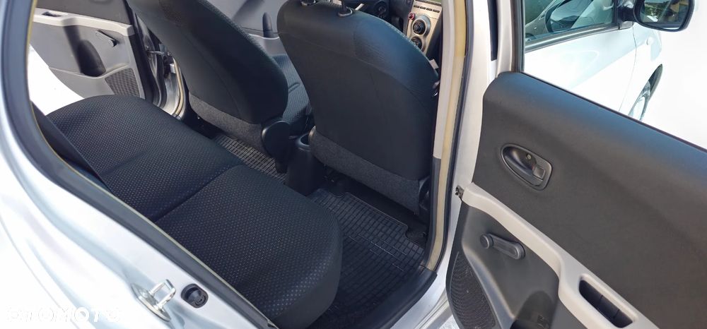 Toyota Yaris 1.33 2010 - 13