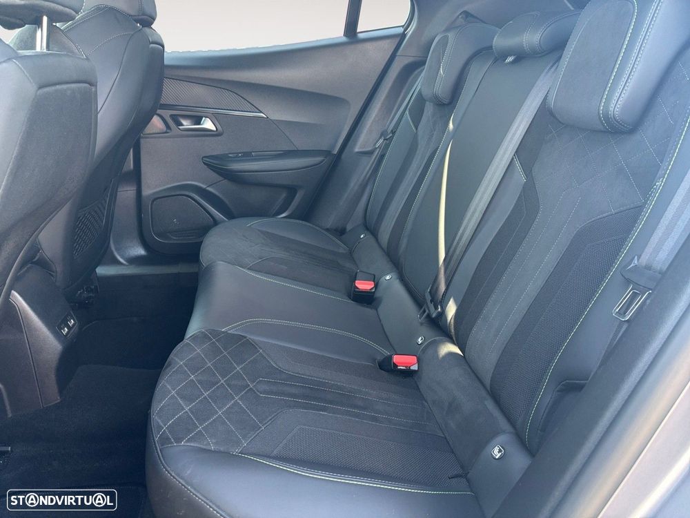 Peugeot 2008 1.5 BlueHDi GT EAT8 - 13