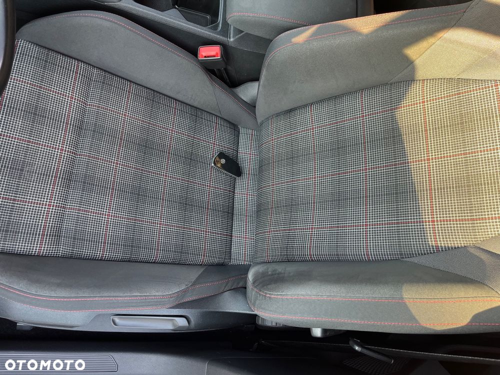 Volkswagen Golf 2.0 TSI GTI DSG - 32