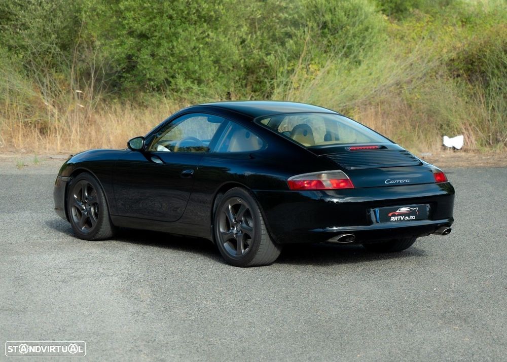Porsche 911 (996) Carrera - 11