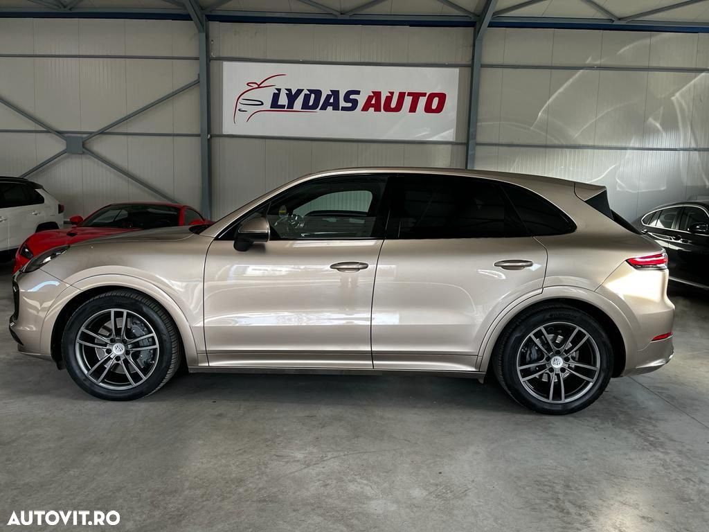 Porsche Cayenne - 6