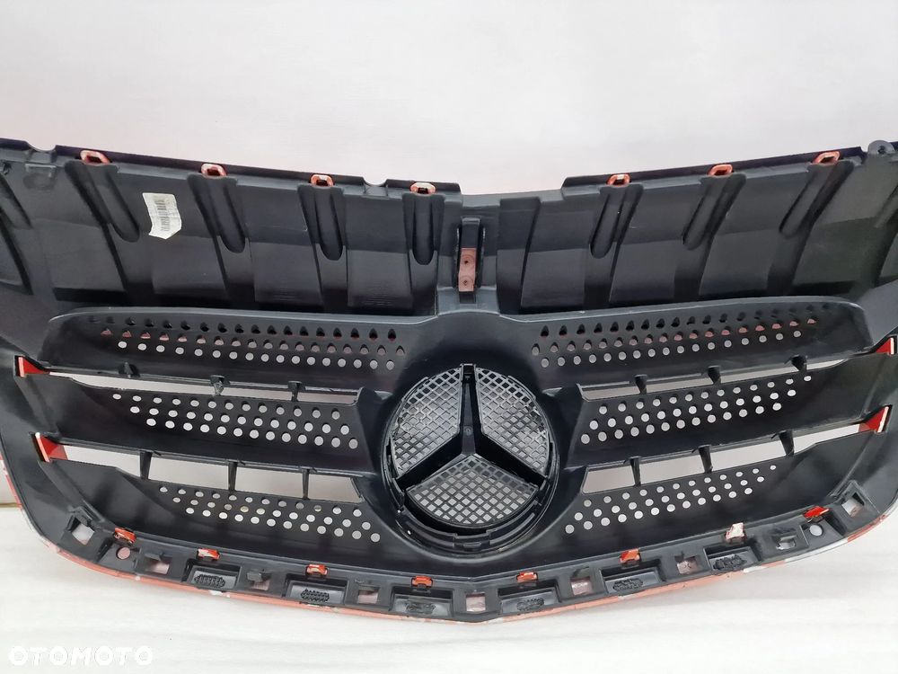 MERCEDES CITAN W415 13- ATRAPA / GRILL PRZEDNI PRZÓD , NR 623100373R / A4158880023 , NR AUKCJI GL322 - 13