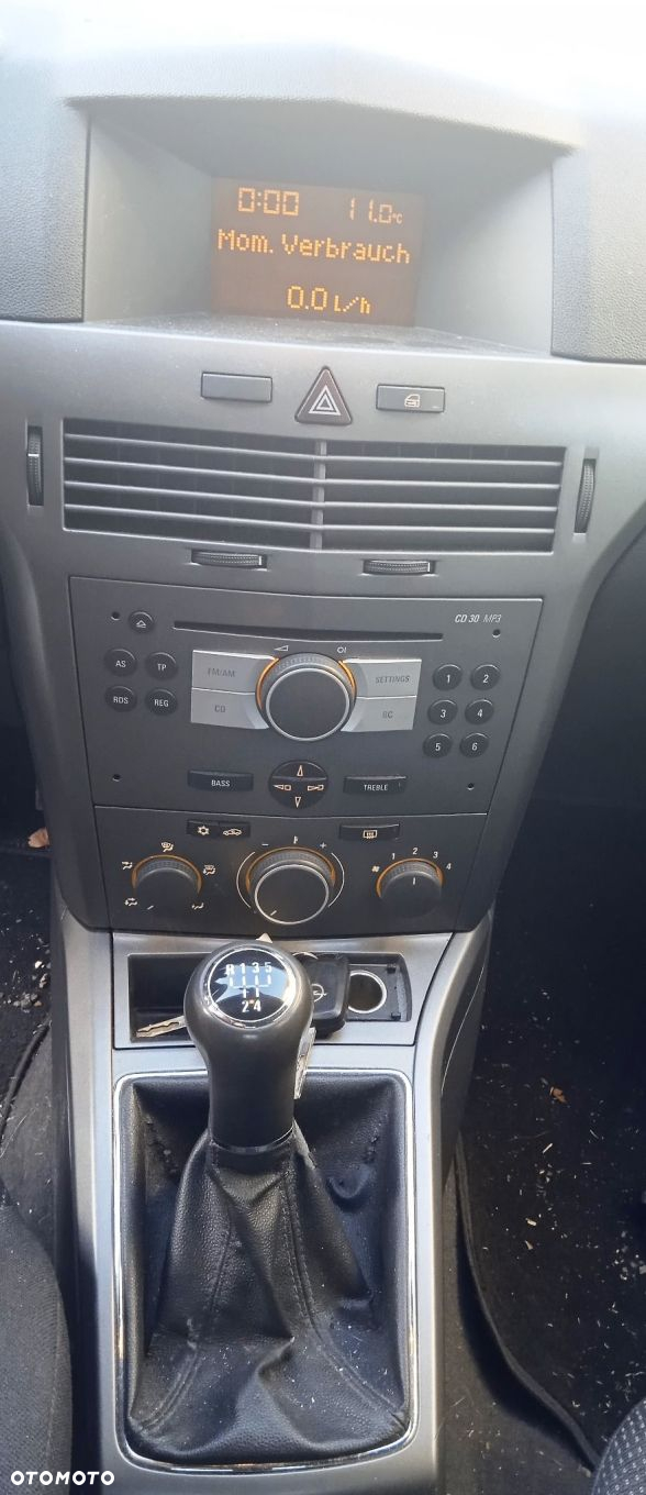 Na części Opel Astra III H GTC 1.6 B 3-Drzwi Z157 Z16XEP F17C394 Silnik Maska Zderzak Drzwi Klapa - 15