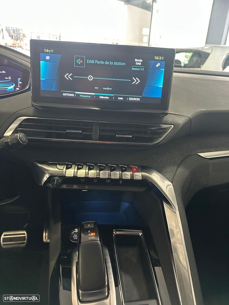 Peugeot 3008 225 e-EAT8 Roadtrip - 10