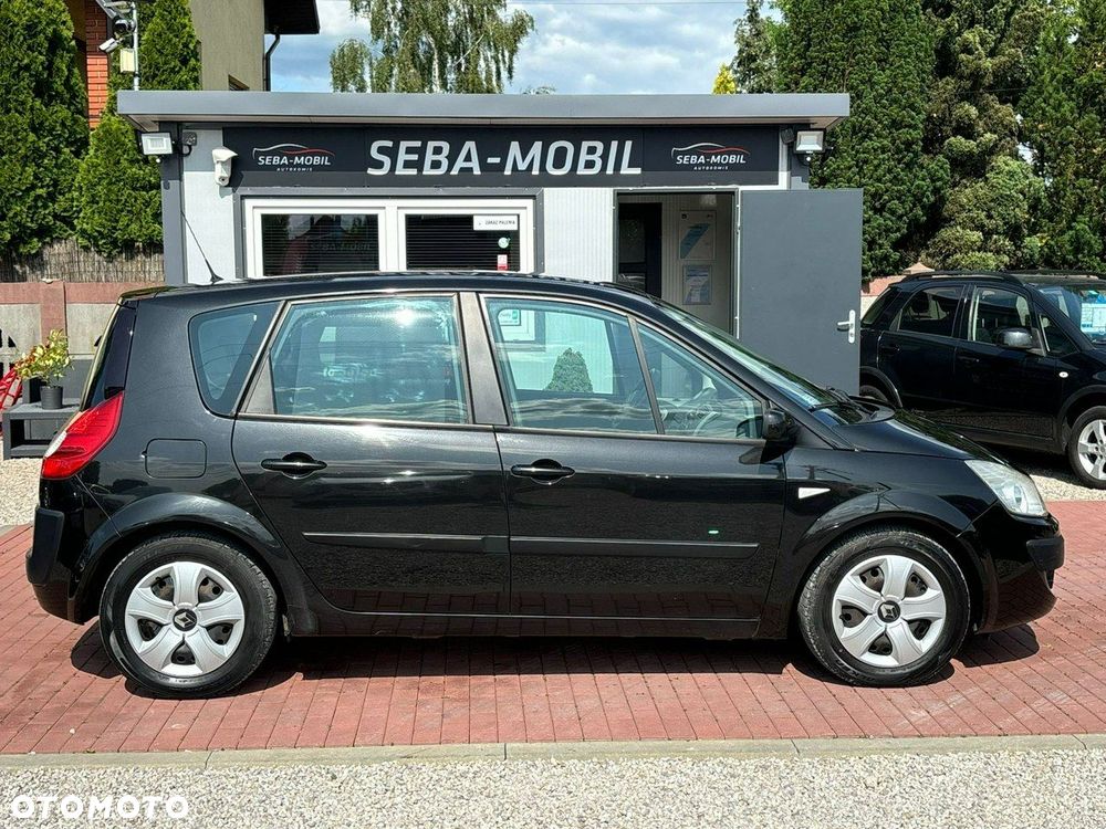 Renault Scenic 2.0 16V Avantage - 4
