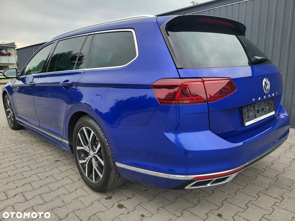 Volkswagen Passat - 11