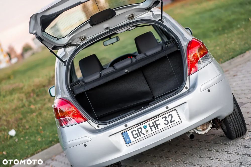 Toyota Yaris - 27