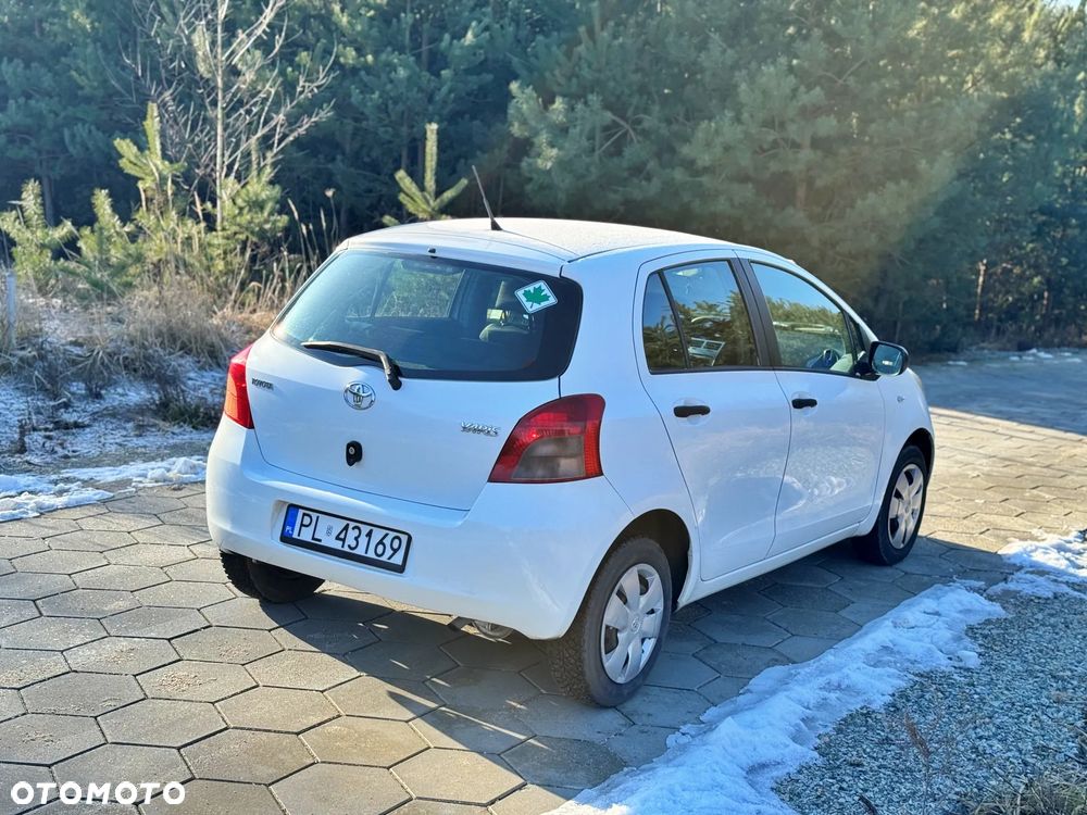 Toyota Yaris 1.0 Terra - 3