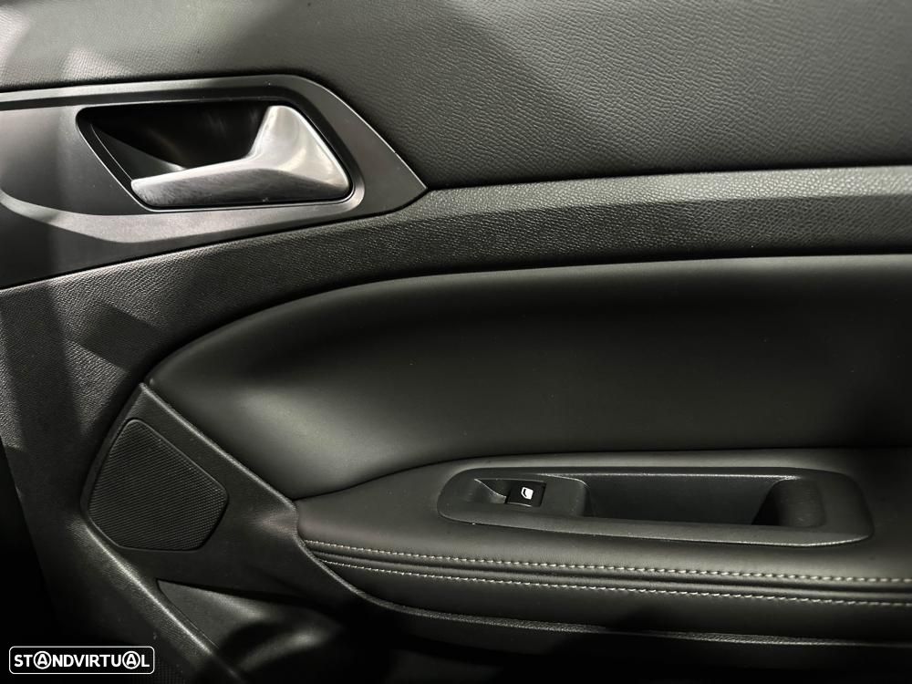 Peugeot 308 BlueHDi FAP 120 EAT6 Stop&Start GT-Line Edition - 32