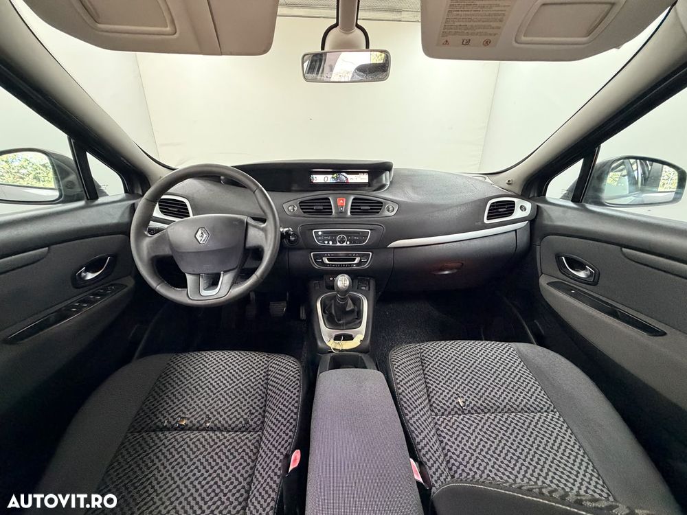 Renault Scenic 1.6 16V 110 Expression - 8