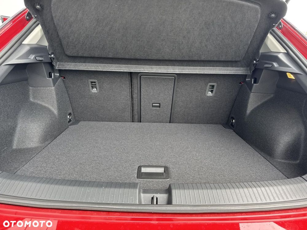 Volkswagen T-Roc - 13