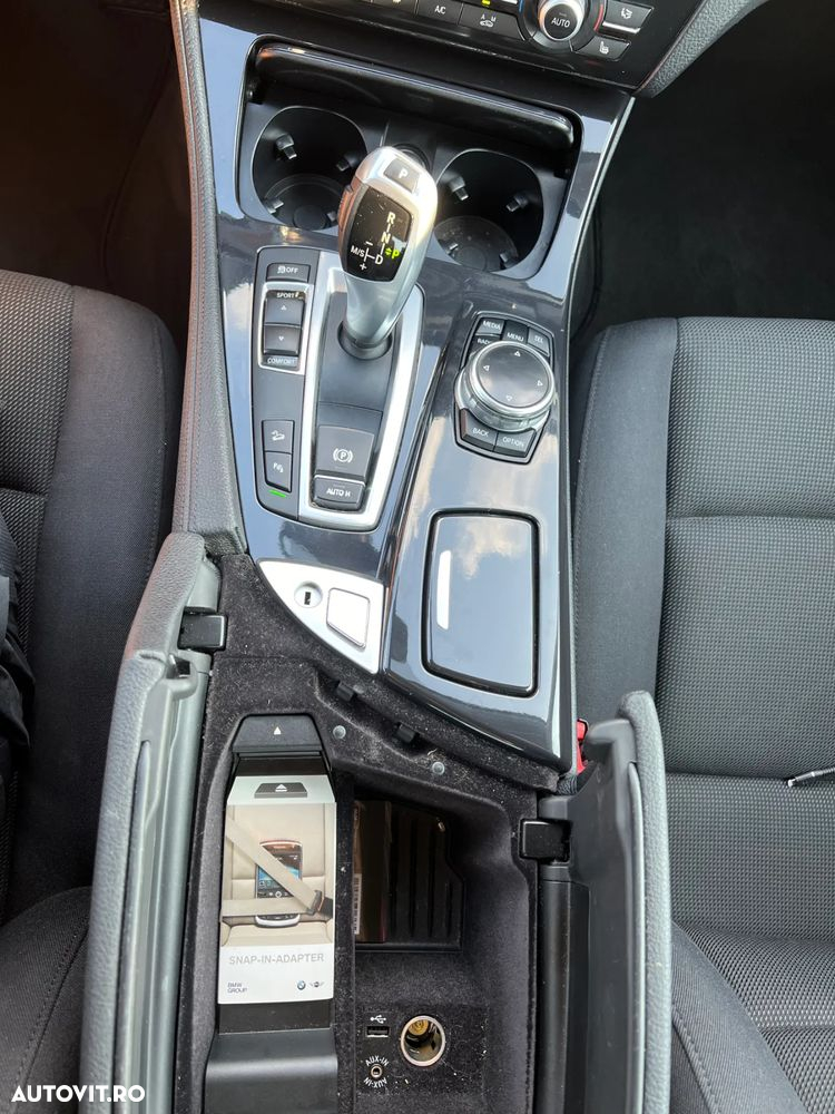 BMW Seria 5 520d xDrive - 24