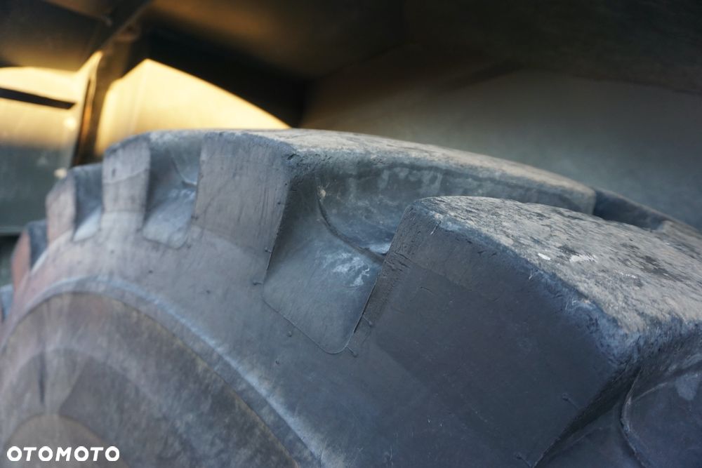 Liebherr L586 xpower - 9