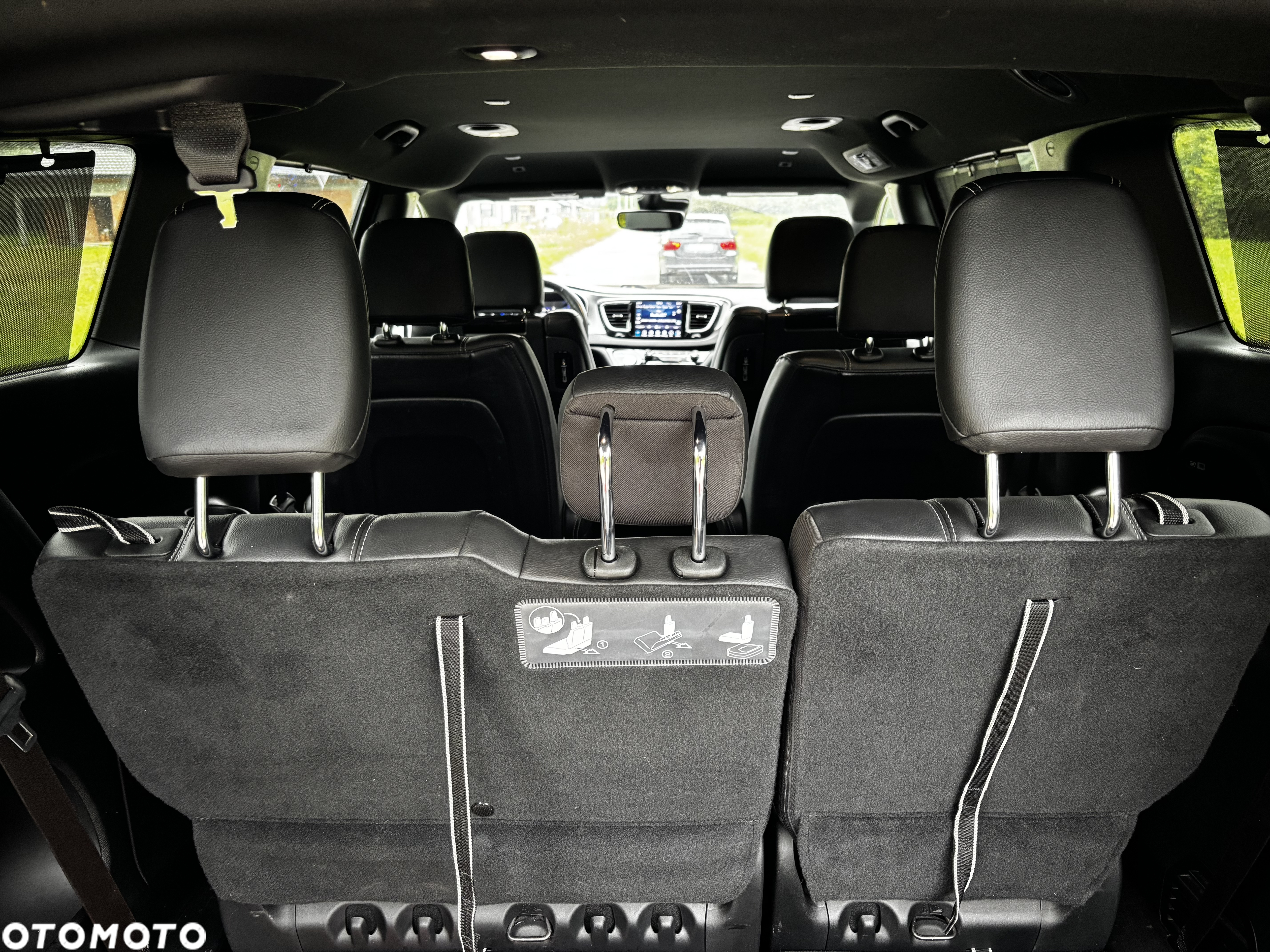 Chrysler Pacifica - 19
