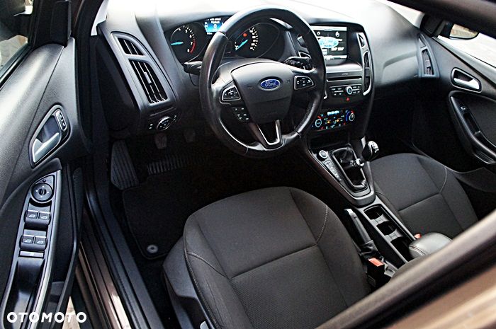 Ford Focus 1.5 EcoBoost STart-Stopp-System TITANIUM - 5