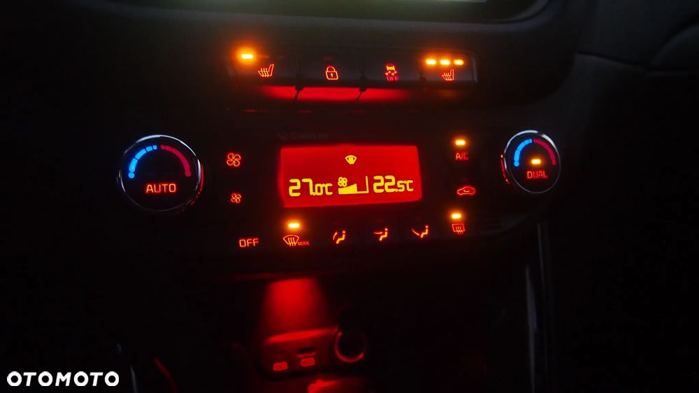 Kia Ceed - 11