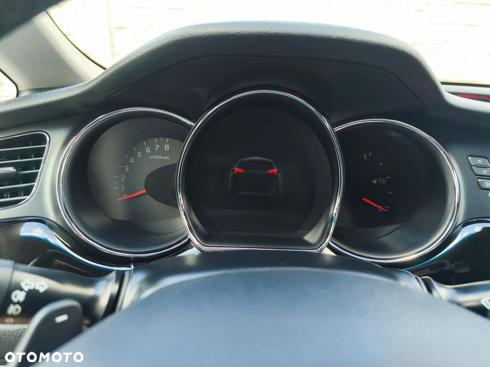 Kia Ceed 1.6 GDI DCT Platinum Edition - 13