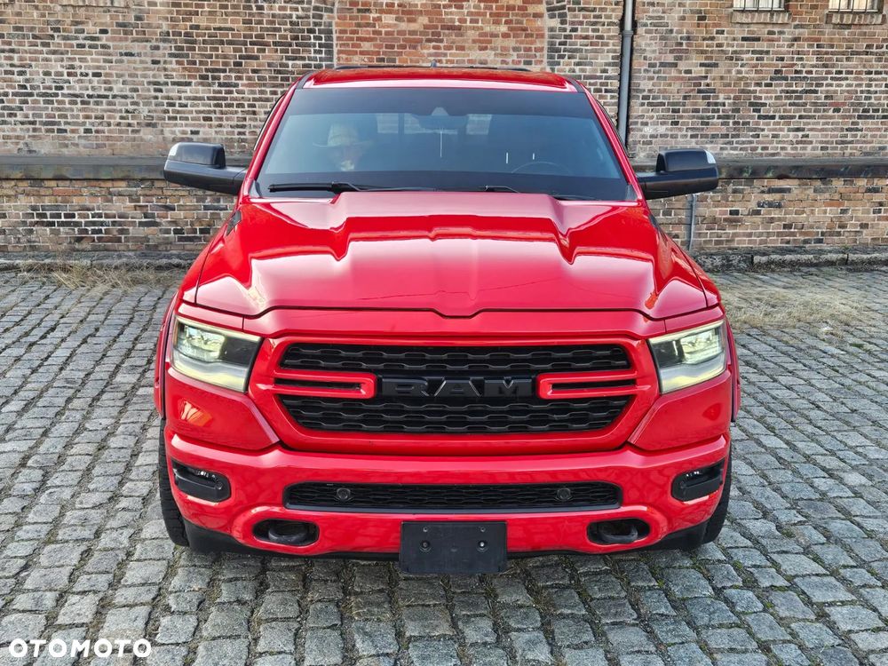 RAM 1500 Crew Cab Sport - 4