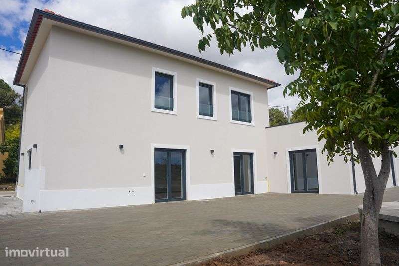 Moradia V3 Nova | 2 Suites | Terreno 1.307 m² | Vermoil - Grande imagem: 2/12