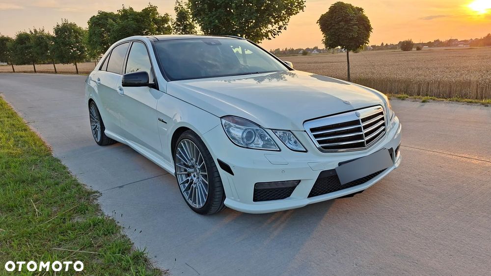 Mercedes-Benz E-Class 2009 photo 5