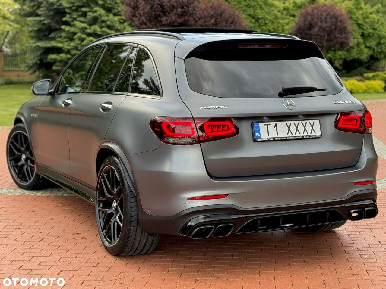 Mercedes-Benz GLC - 21