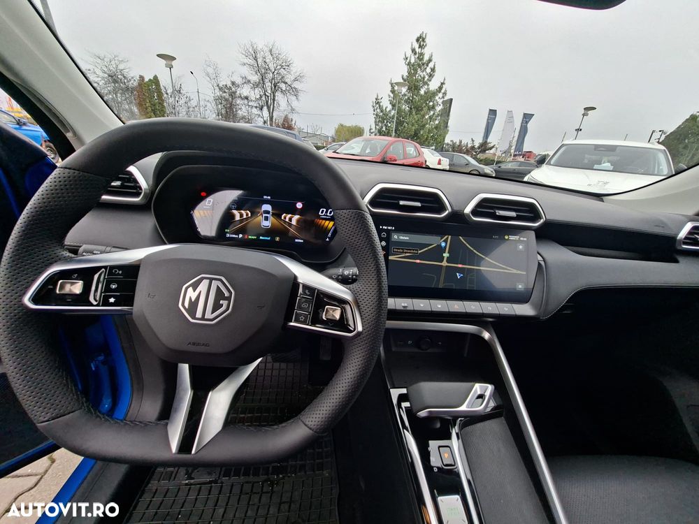 MG ZS HEV Hybrid+ Luxury - 13