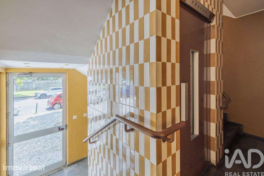Apartamento T2 em Carnide - Grande imagem: 2/25