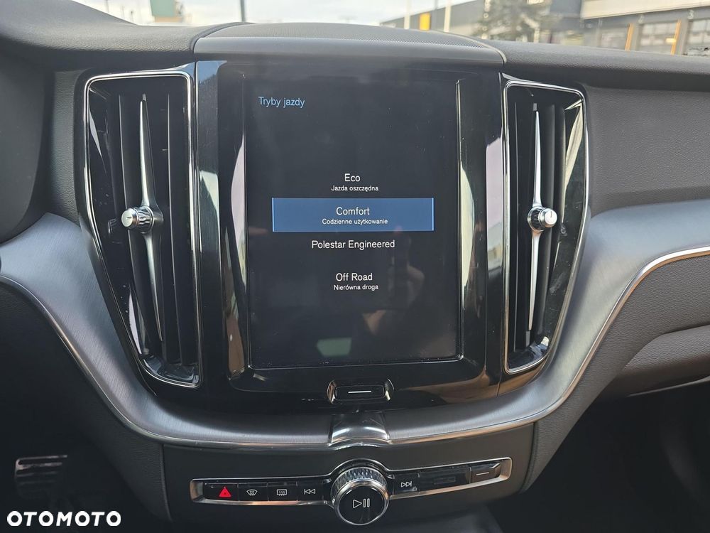 Volvo XC 60 D4 Inscription - 17