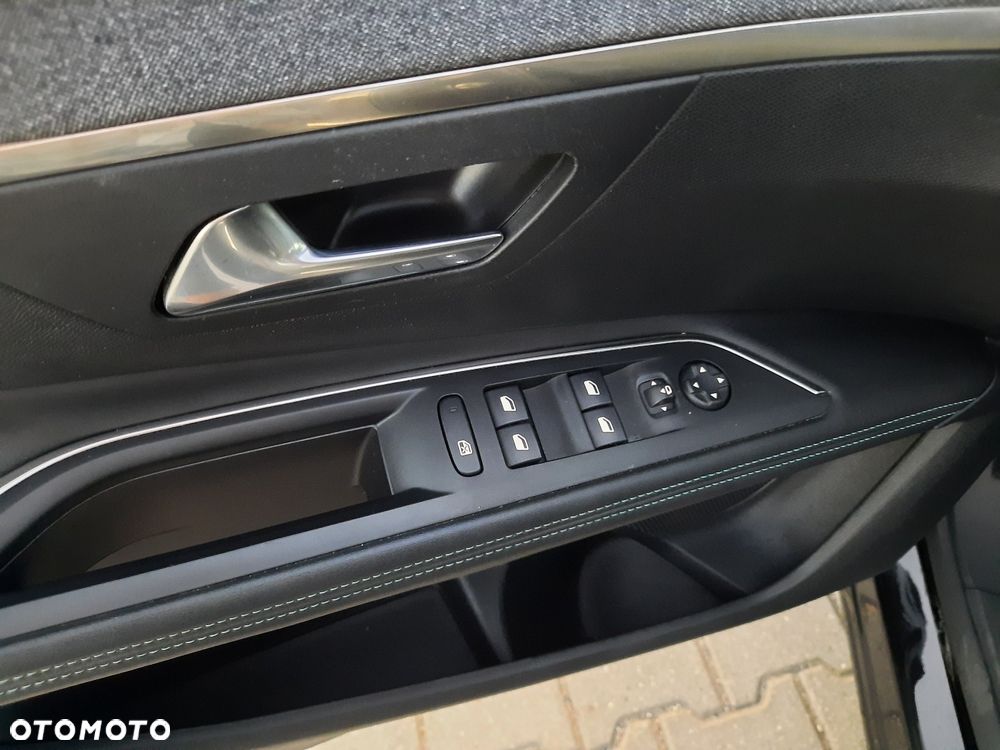 Peugeot 3008 1.6 PureTech HYbrid Allure S&S EAT8 - 15