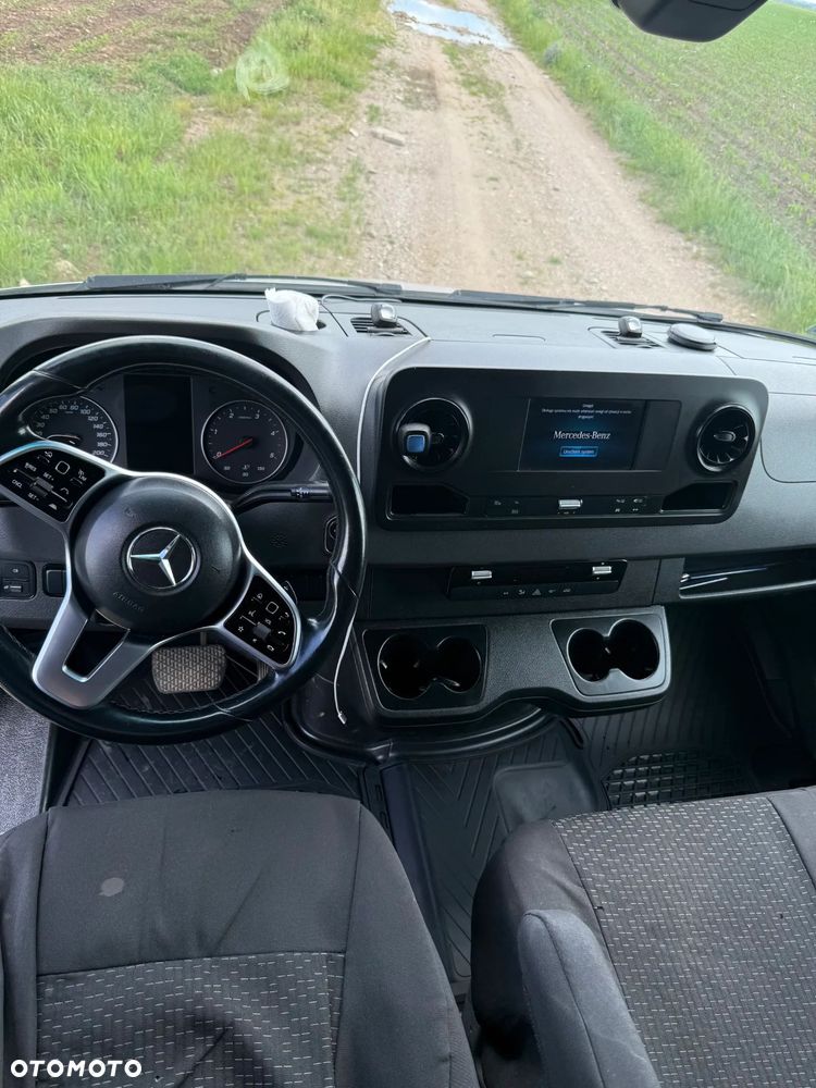 Mercedes-Benz Sprinter - 15