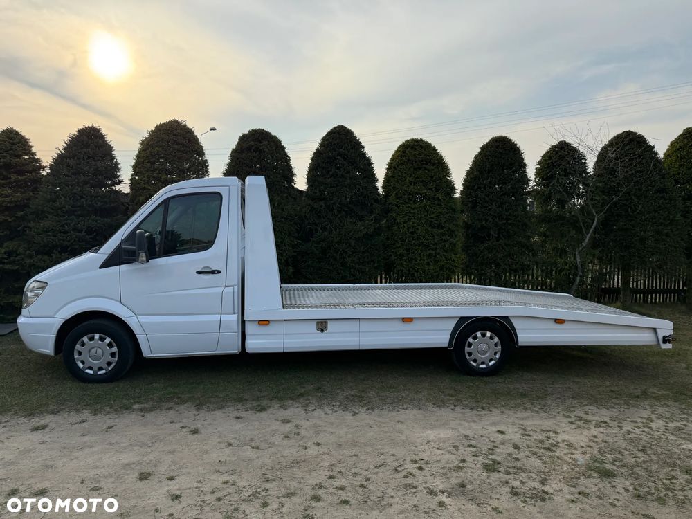 Mercedes-Benz Sprinter - 2