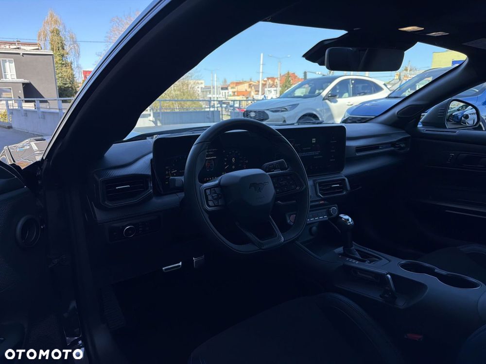 Ford Mustang - 10