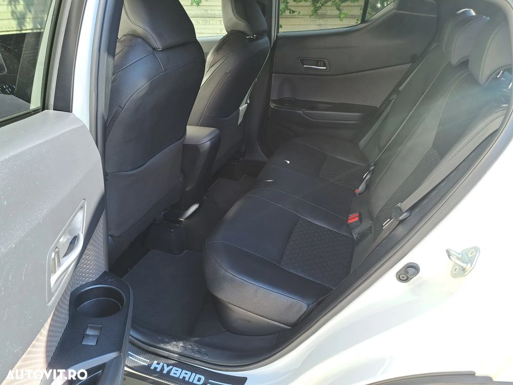 Toyota C-HR 2.0 HSD 184 CP 4x2 CVT Classy Bi-Tone - 16
