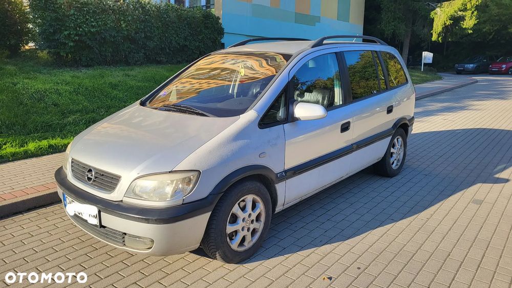 Opel Zafira - 1