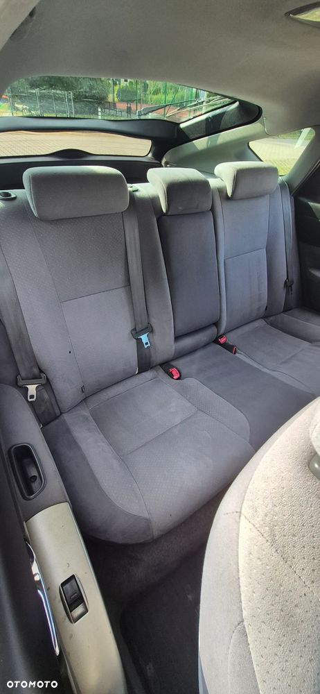 Toyota Prius - 4