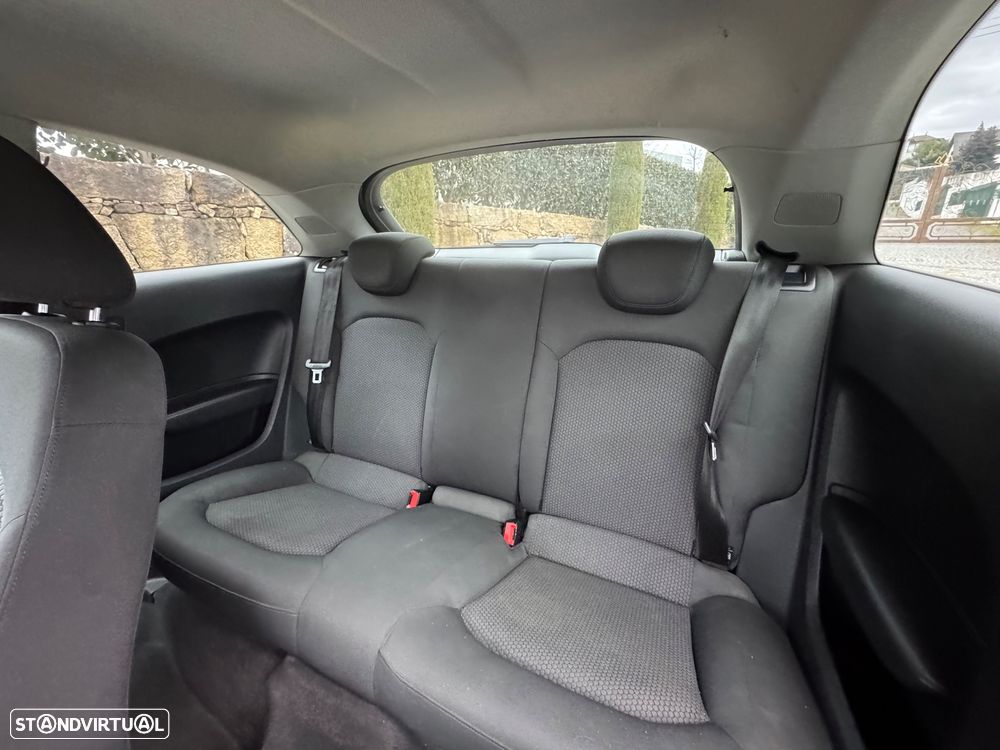 Audi A1 1.6 TDI S line Sport Pack - 10