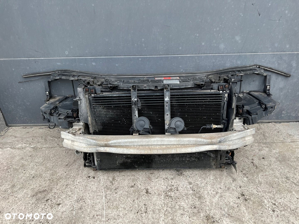 PAS PRZEDNI WZMOCNIENIE CHŁODNICE AUDI A8 D3 3.0 TDI KOMPLETNY