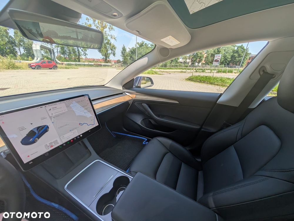 Tesla Model 3 - 18