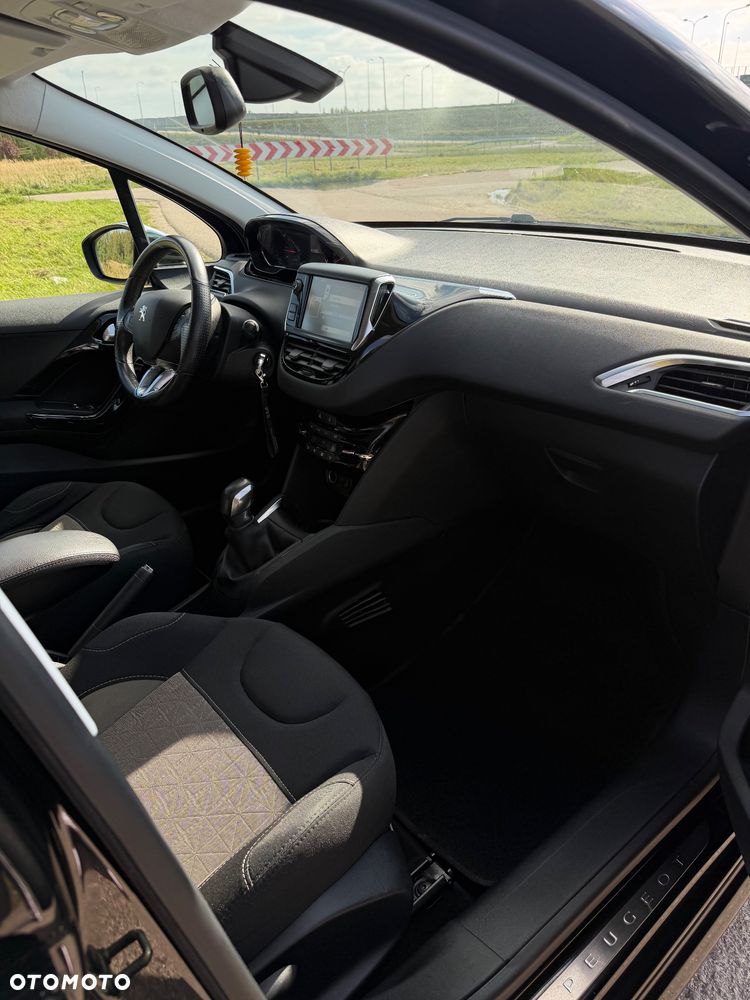 Peugeot 208 1.2 PureTech Active - 11